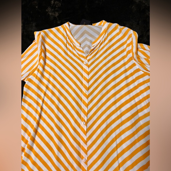 Two piece set - Picture 3 of 3